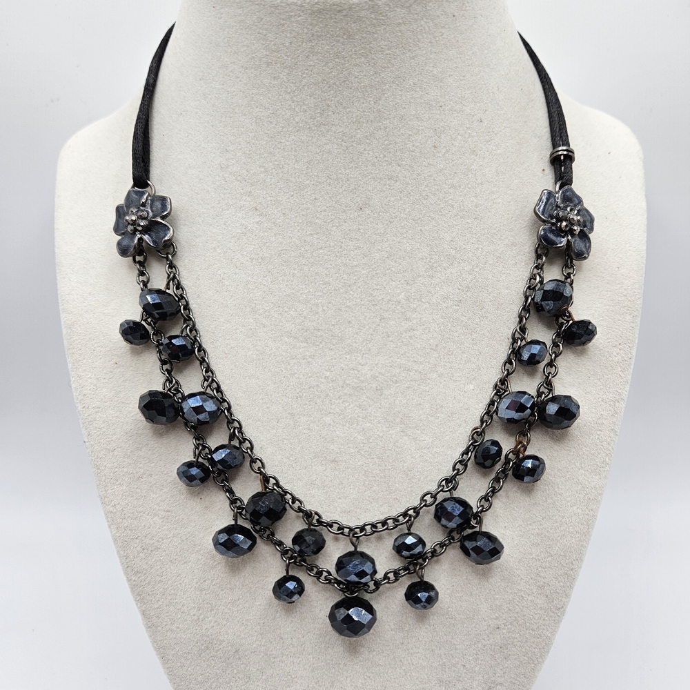 VINTAGE Black Faceted Glass Beaded Enamel Flower Necklace Dark Academia Goth